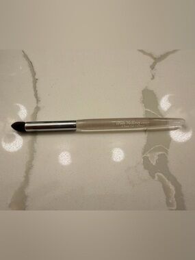 Brand New Trish McEvoy #6 Deep Eye Contouring Brush